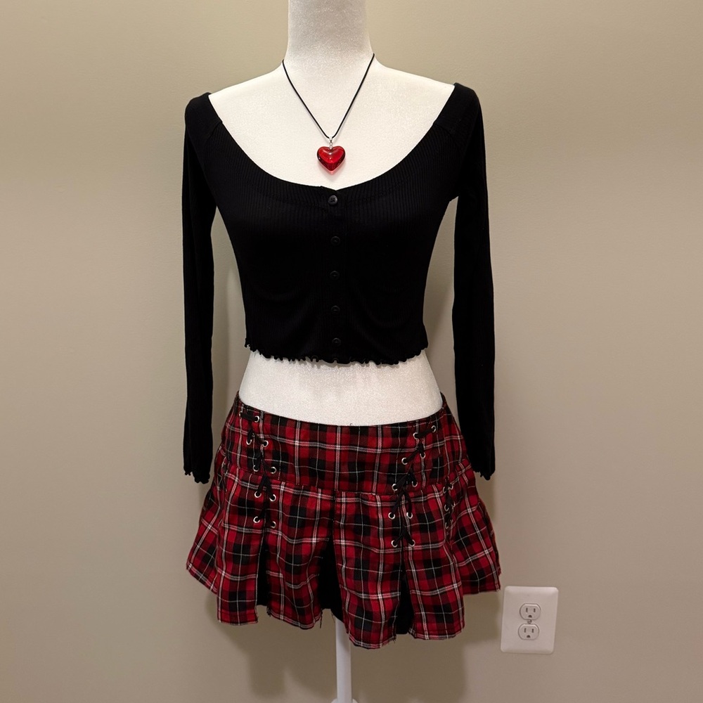 Black ribbed off the shoulder button up croptop. Size S forever 21